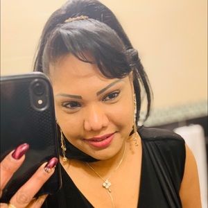 Meet your Posher, Kenia